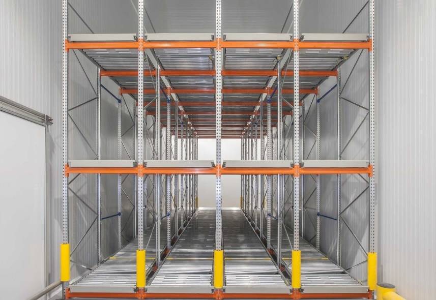 Rayonnage dynamique FIFO avec couloirs à rouleaux pour palettes